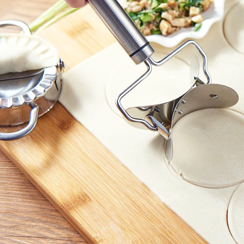 🥟🛡️ Stainless Dumpling Mold – Non-Stick, Easy Clean, Dough Cutter – Shape Like a Pro! 🌟